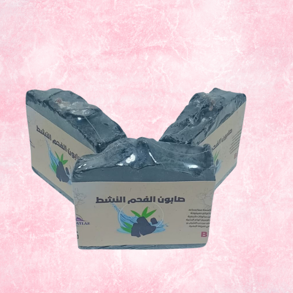 Savon naturel au charbon actif